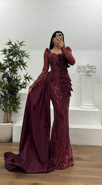 Bordo Çiçek Detay İşlemeli Abiye Elbise